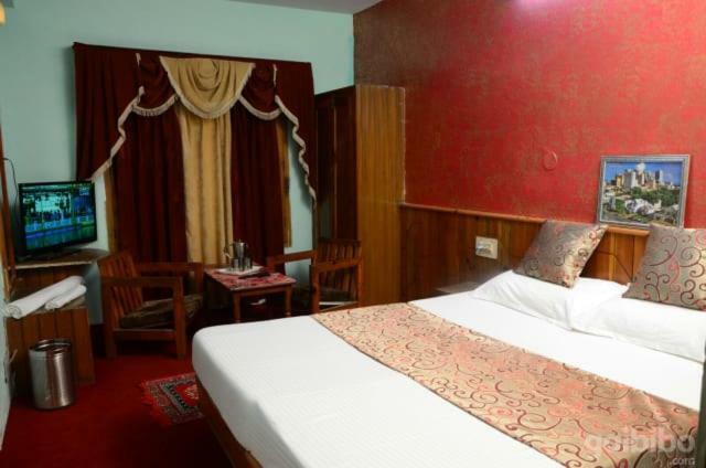 Monalisa Hotel Manali (Himachal Pradesh)
